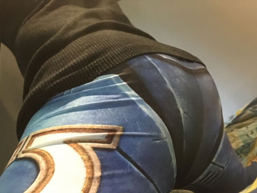 Free porn pics of Geeky leggings - POV Facesitting 6 of 13 pics