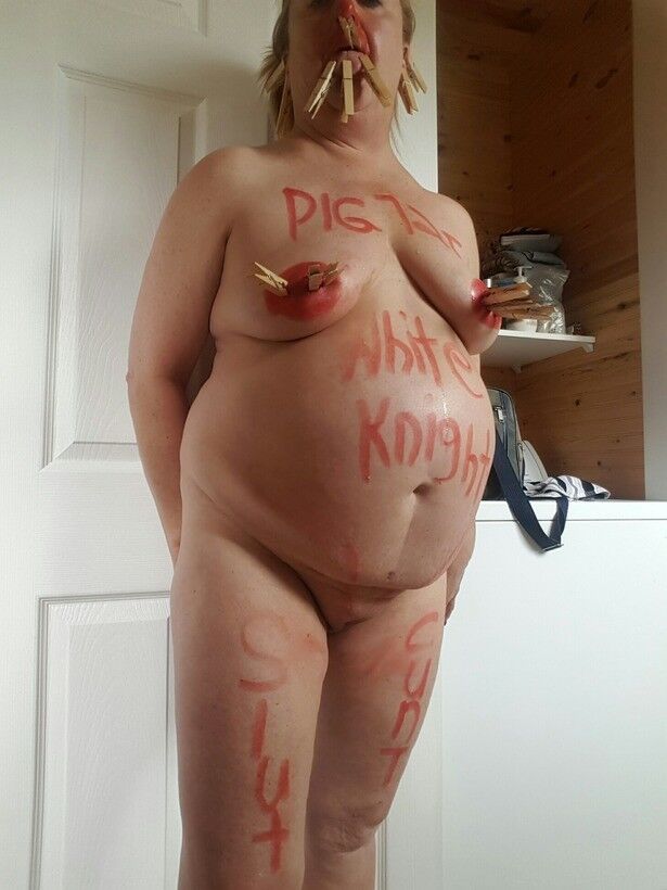 Free porn pics of Pig showing what a stupid cunt she is 6 of 22 pics