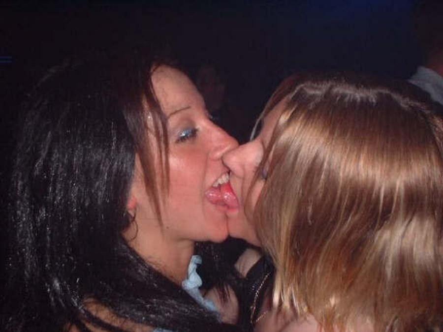 Free porn pics of mix of mostly amateur nn and nude teen girls tongue kissing. 12 of 128 pics