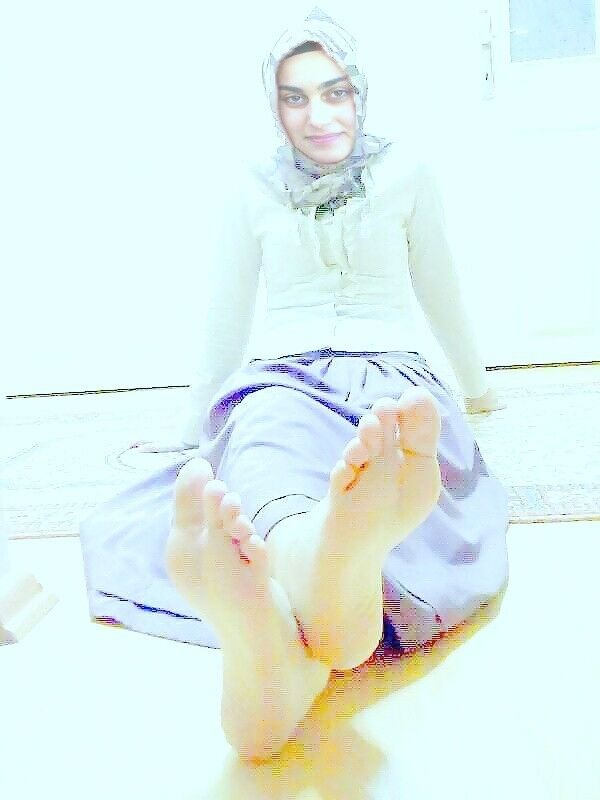 Free porn pics of Turkish hijab turban feet soles ayak arab 1 of 1 pics