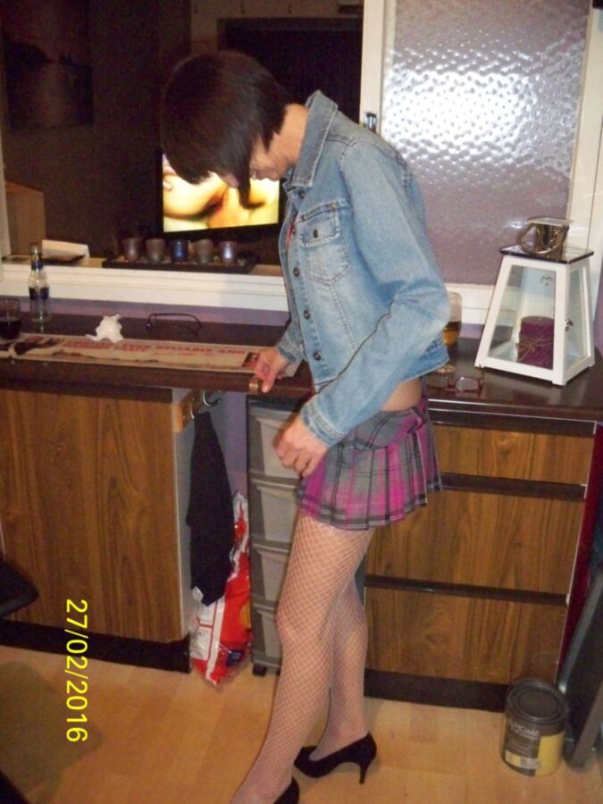 Free porn pics of cousin in tartan 1 of 23 pics