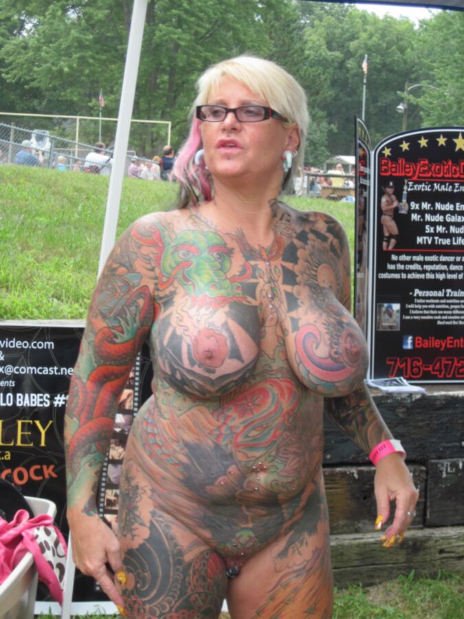 Free porn pics of Tatoo Woman,s 1 of 2 pics