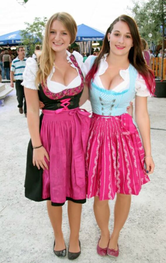 Free porn pics of Fesche Madln im Dirndl zum Hundertsechsunddreisigst`n 24 of 100 pics