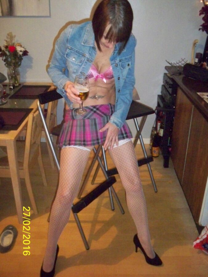 Free porn pics of cousin in tartan 6 of 23 pics