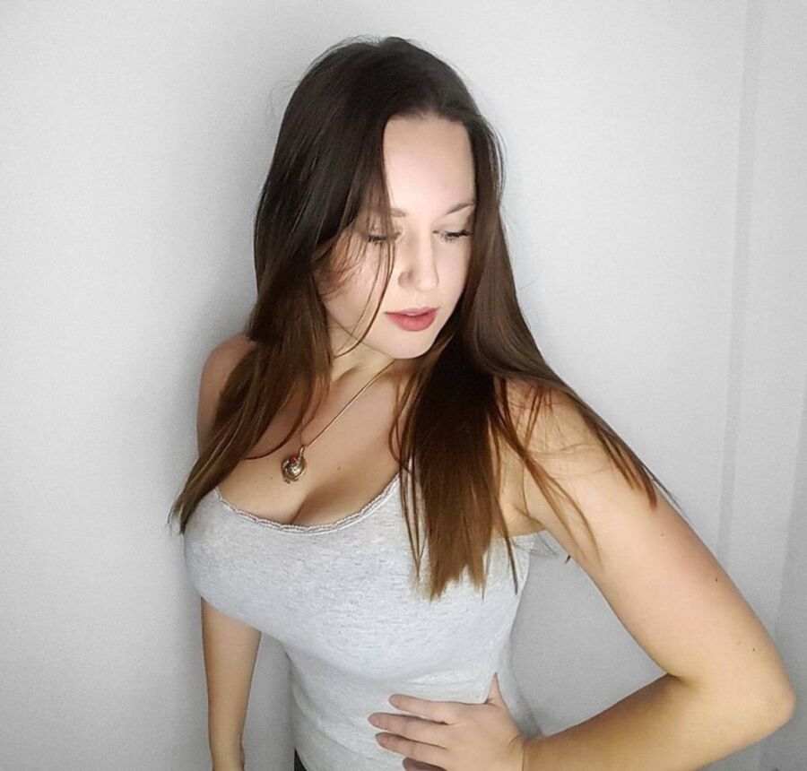 Free porn pics of @SASTIZA Selfie Big tits boobs Goddess RANDOM WANK-FILE 11 of 48 pics