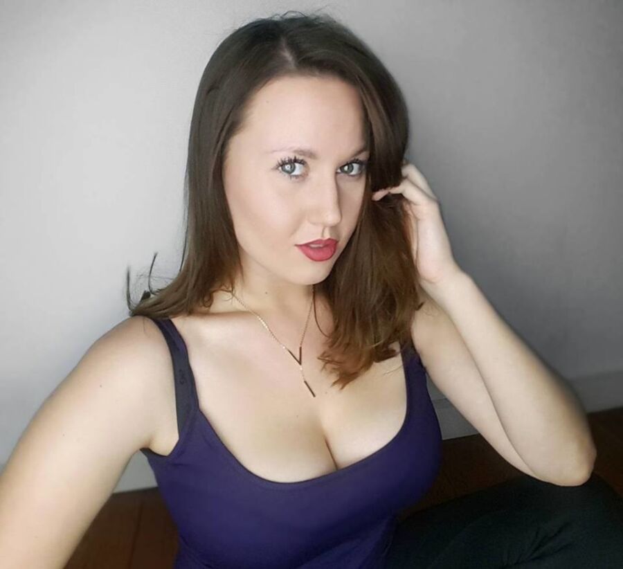 Free porn pics of @SASTIZA Selfie Big tits boobs Goddess RANDOM WANK-FILE 13 of 48 pics