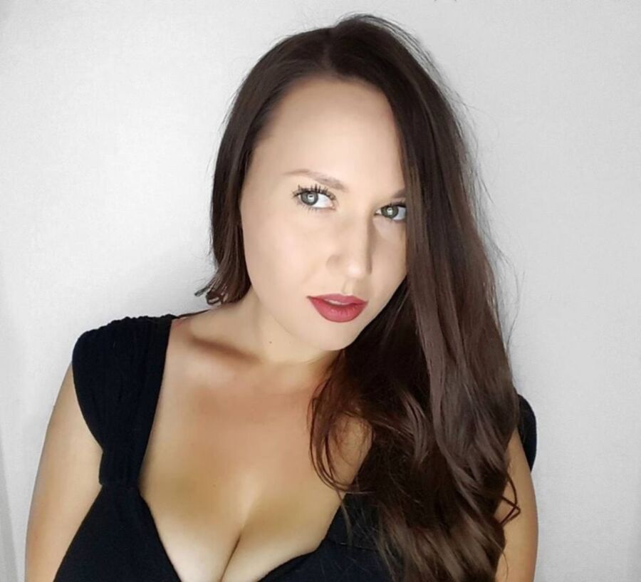 Free porn pics of @SASTIZA Selfie Big tits boobs Goddess RANDOM WANK-FILE 23 of 48 pics