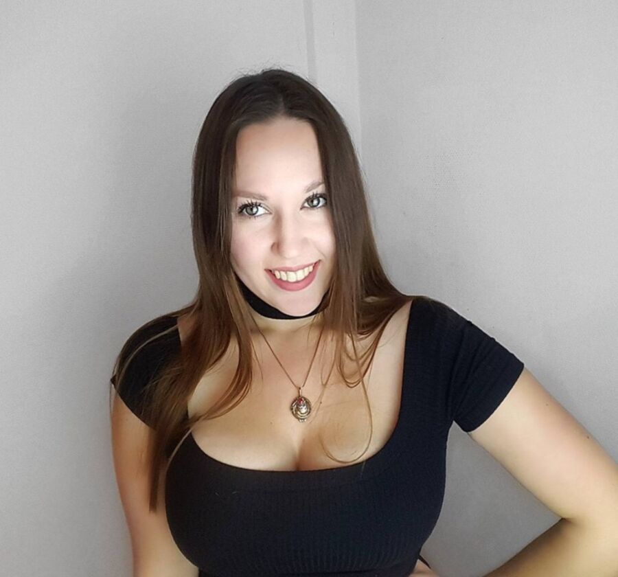 Free porn pics of @SASTIZA Selfie Big tits boobs Goddess RANDOM WANK-FILE 12 of 48 pics