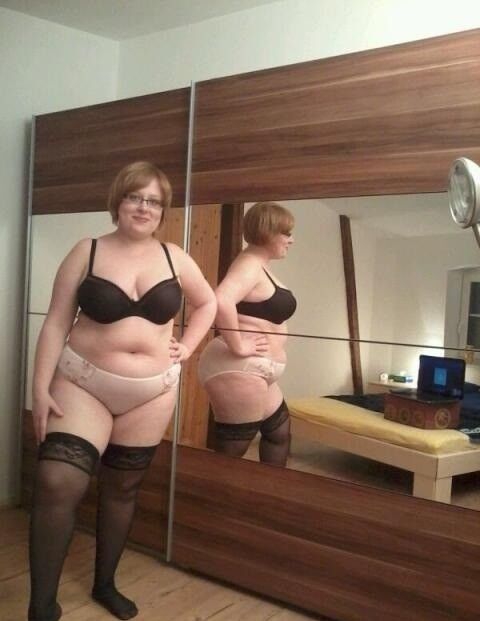 Free porn pics of BBW in the mirror 1 of 2 pics