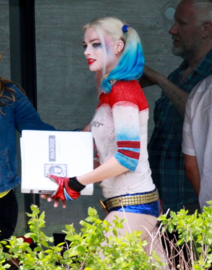 Free porn pics of Margot Robbie on set of Suicide Squad 6 of 14 pics