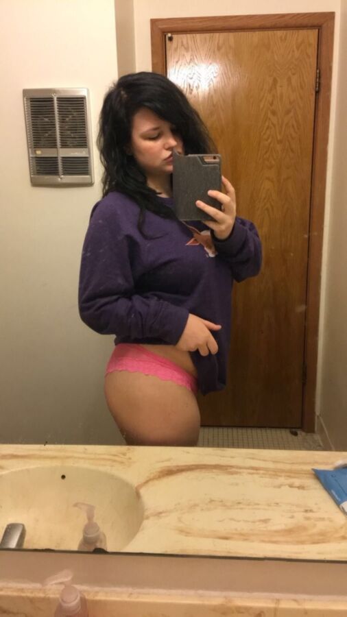 Free porn pics of Busty preggo teen 9 of 47 pics