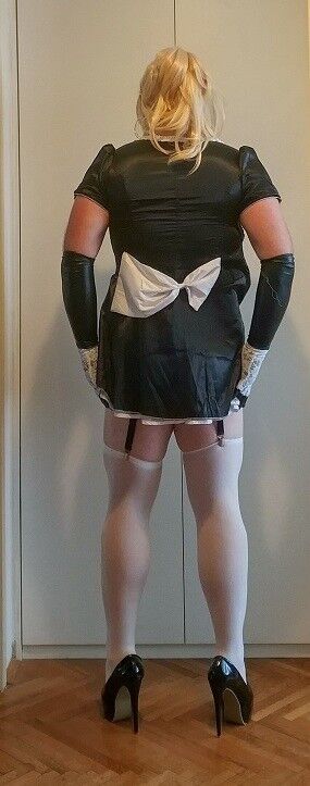 Free porn pics of Evieslut, blonde sissy maid. 2 of 5 pics