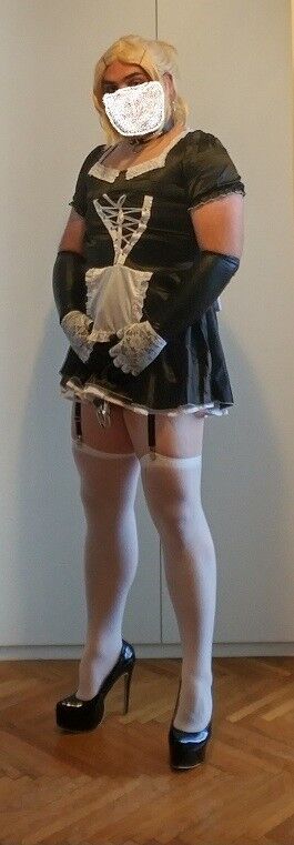 Free porn pics of Evieslut, blonde sissy maid. 1 of 5 pics