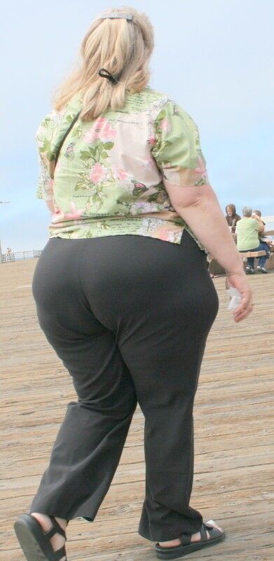 Free porn pics of Candid Fat Ass Review 11 of 24 pics