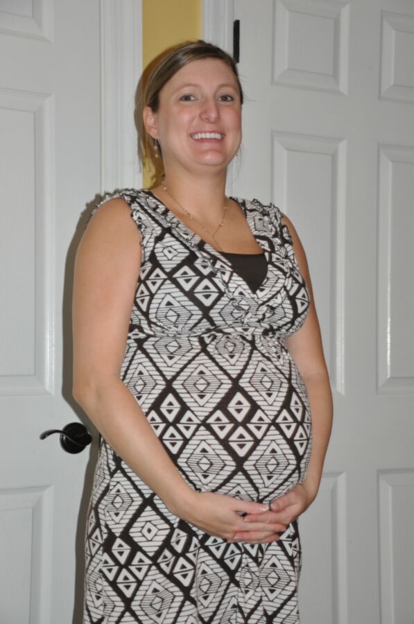 Free porn pics of What do you think of Pregnant Amateur Jennifer? 1 of 57 pics