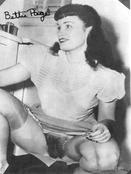 Free porn pics of Bettie Page shows the pubic hair 17 of 40 pics