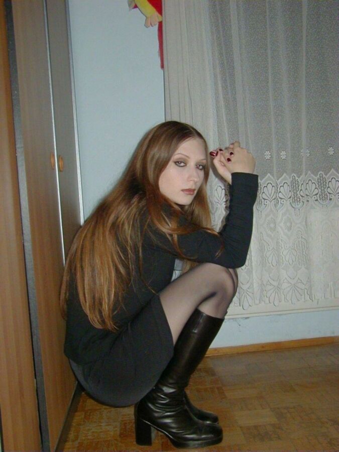 Free porn pics of Teen Goth Shows Her Pussy  21 of 43 pics