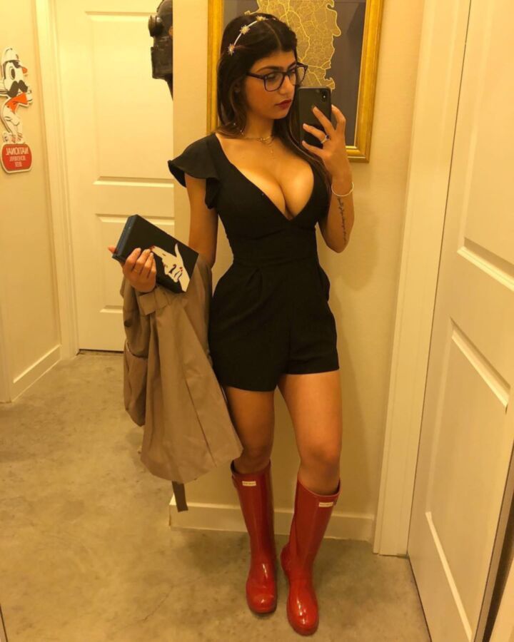 Free porn pics of Mia Khalifa 19 of 116 pics