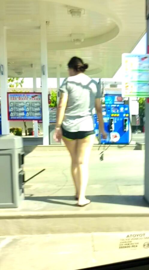 Free porn pics of Saw this gorgeous piece of ass at the gas station!  3 of 4 pics