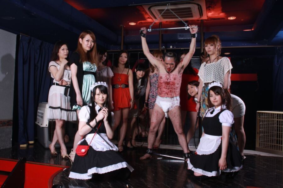 Free porn pics of Japanese dominatrices whip their male slaves 17 of 43 pics