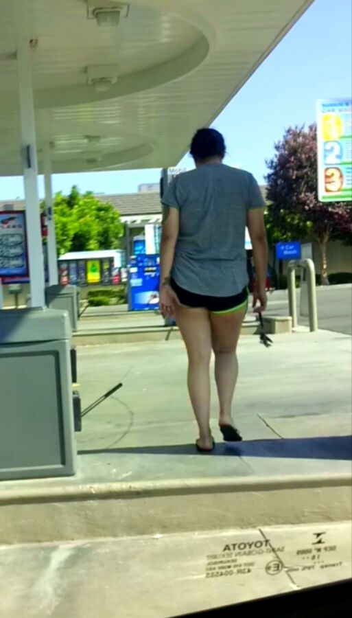 Free porn pics of Saw this gorgeous piece of ass at the gas station!  2 of 4 pics