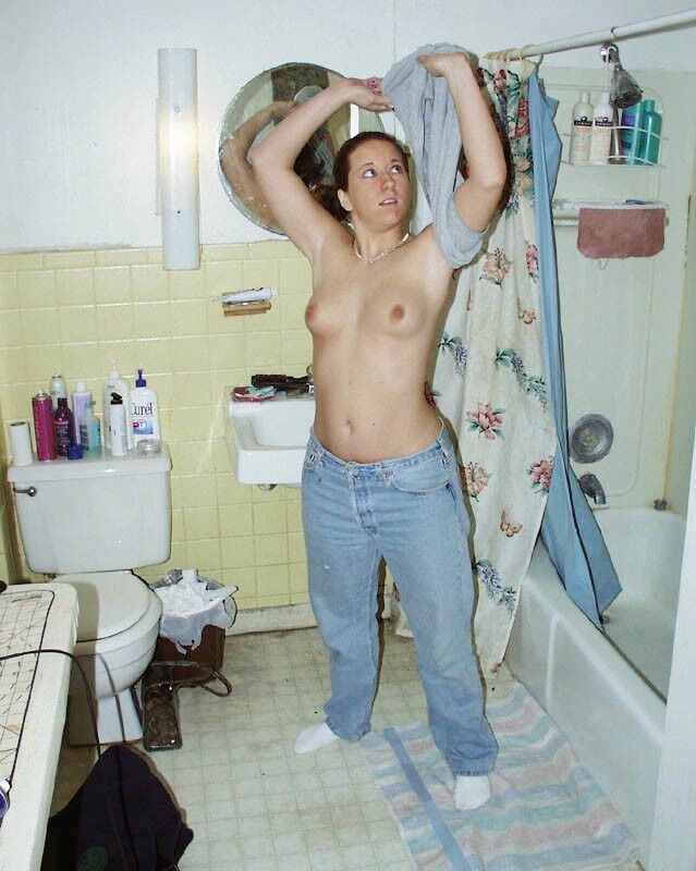 Free porn pics of Karen Takes a bath 3 of 87 pics