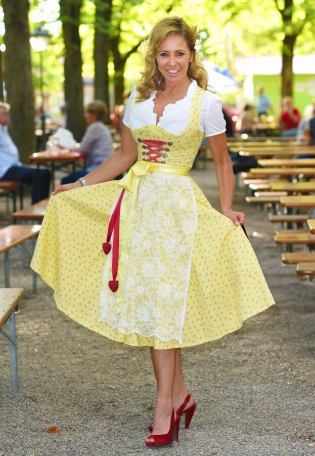 Free porn pics of Fesche Madln im Dirndl zum Hundertneununddreisigst`n 9 of 100 pics