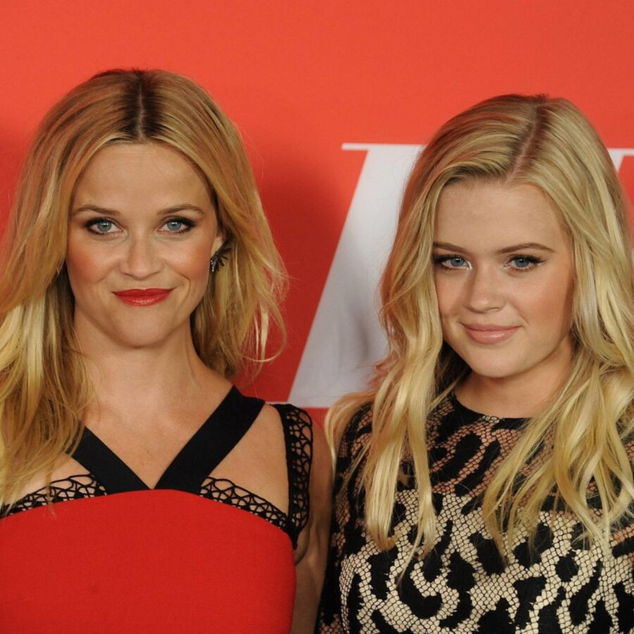 Free porn pics of Reese Witherspoon with daughter Ava 17 of 46 pics