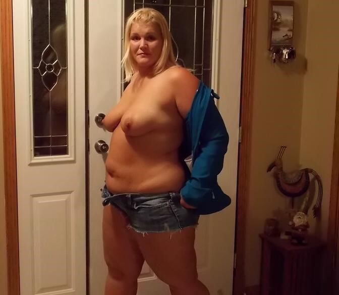 Free porn pics of chubby blonde.(great ass) 22 of 44 pics
