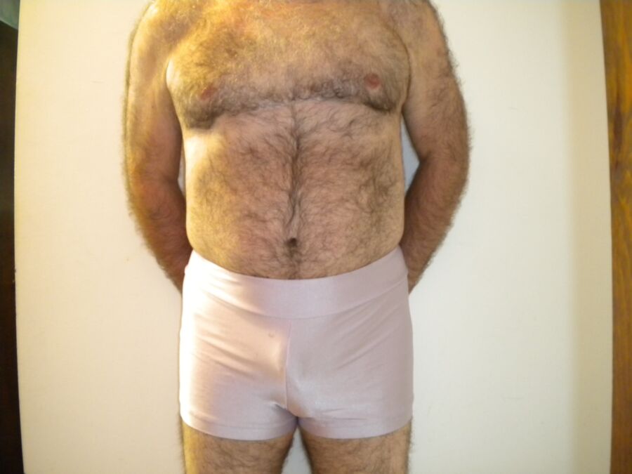 Free porn pics of Daddy bear got some new lingerie. 14 of 16 pics