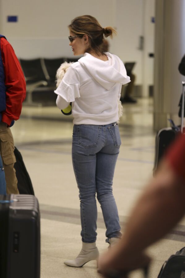 Free porn pics of Lucy Hale Ass - At Airports 7 of 27 pics