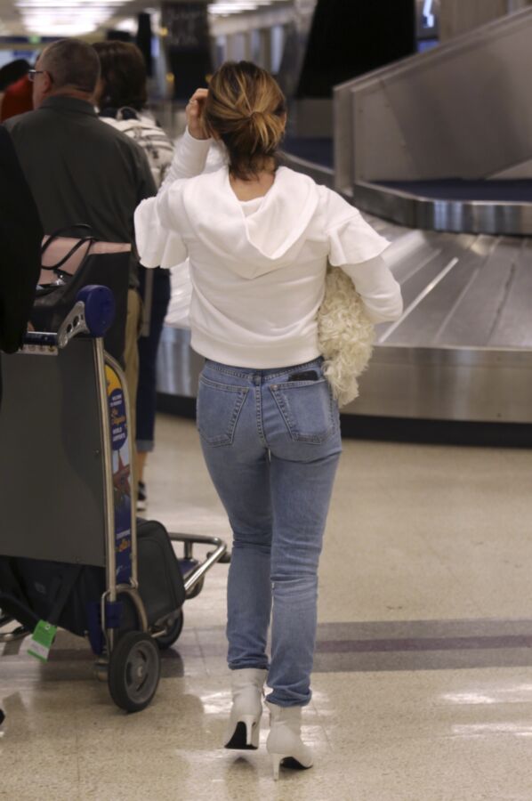 Free porn pics of Lucy Hale Ass - At Airports 22 of 27 pics