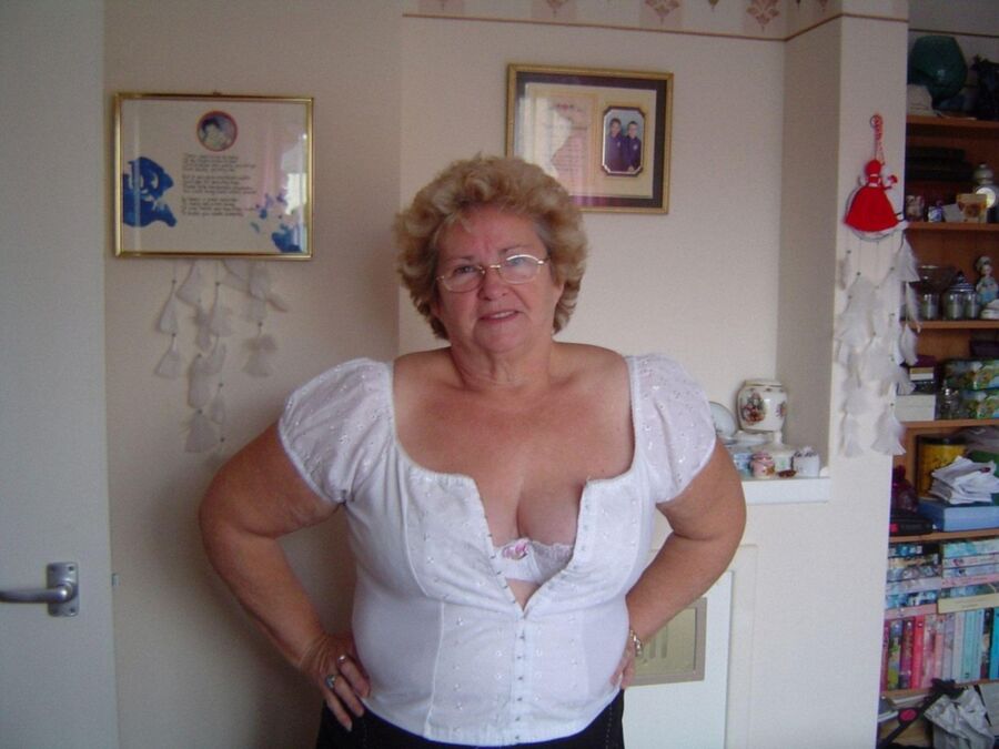 Free porn pics of Fantastic Mature Cleavage 21 of 24 pics