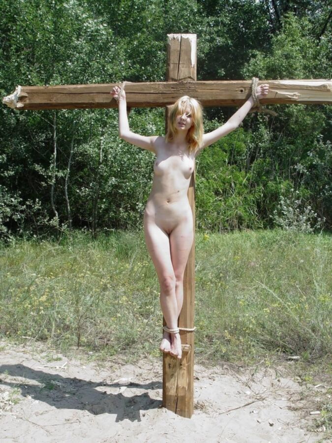 Free porn pics of Crucified - Jenny 11 of 32 pics