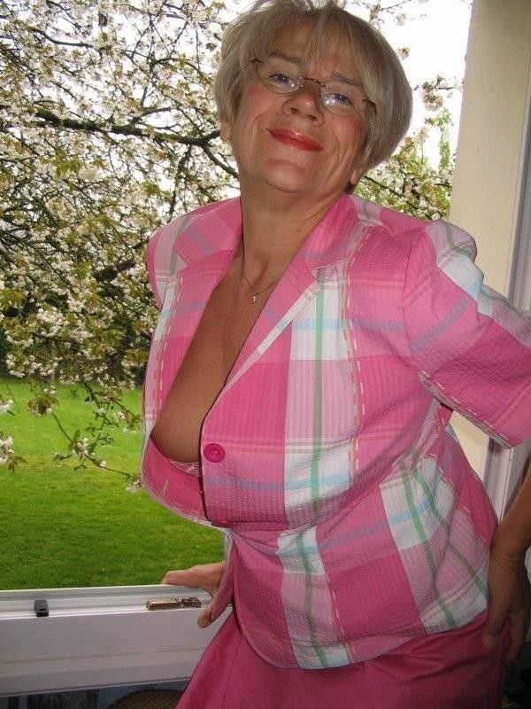 Free porn pics of Fantastic Mature Cleavage 17 of 24 pics