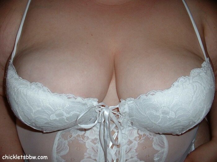 Free porn pics of SSBBW White Corset 2 of 39 pics