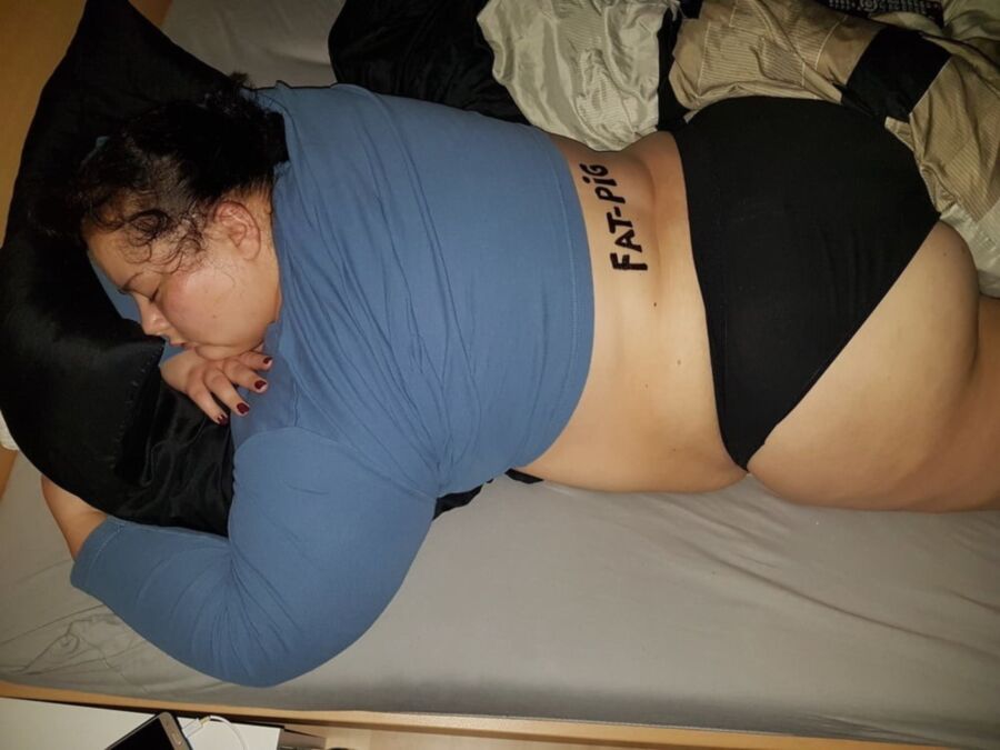 Free porn pics of Sleeping Fat Slut Melanie Wagner Exposed 6 of 9 pics