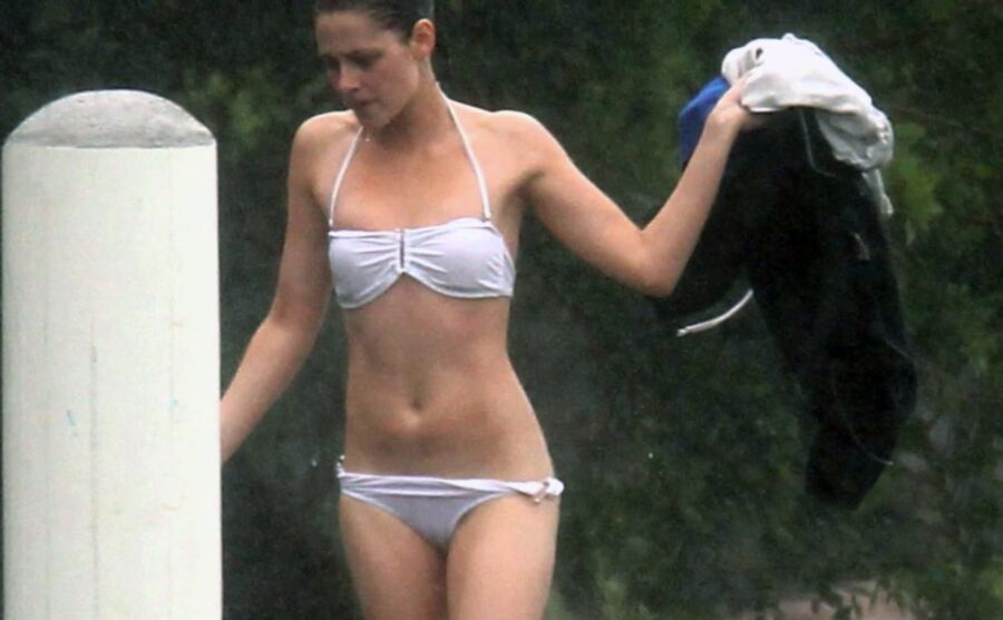 Free porn pics of Dyke Celeb Kristen Stewart 10 of 61 pics