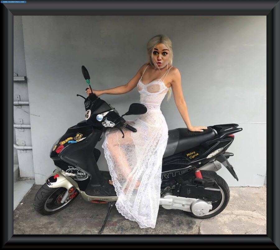 Free porn pics of Miley Cyrus Fakes by Others Fourteen 2 of 20 pics