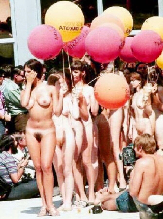 Free porn pics of BALLOONS 5 of 87 pics