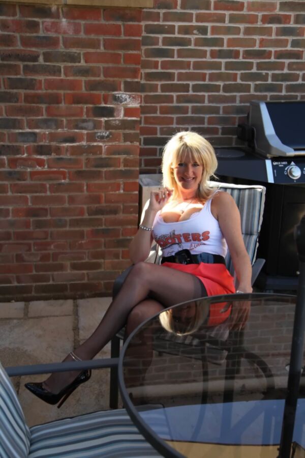 Free porn pics of Hooters Tee Top 19 of 45 pics