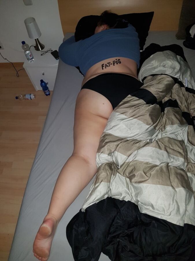Free porn pics of Sleeping Fat Slut Melanie Wagner Exposed 8 of 9 pics