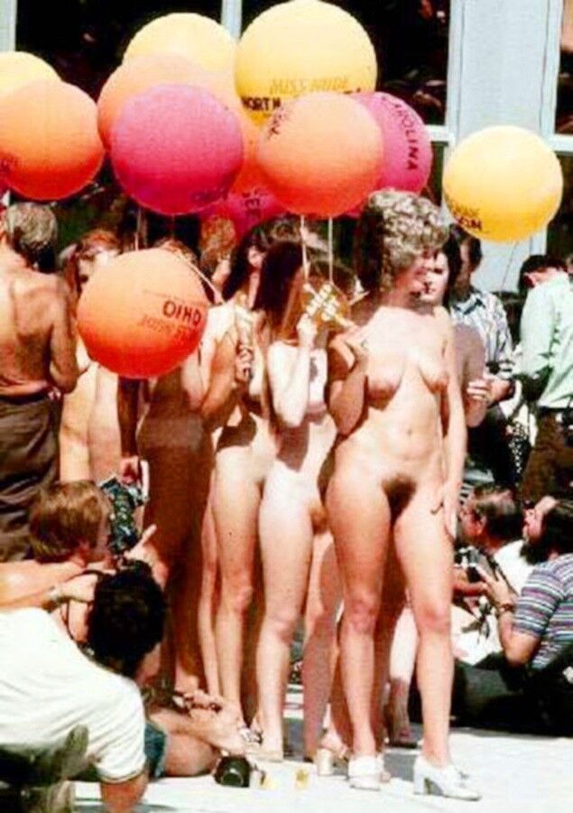 Free porn pics of BALLOONS 7 of 87 pics