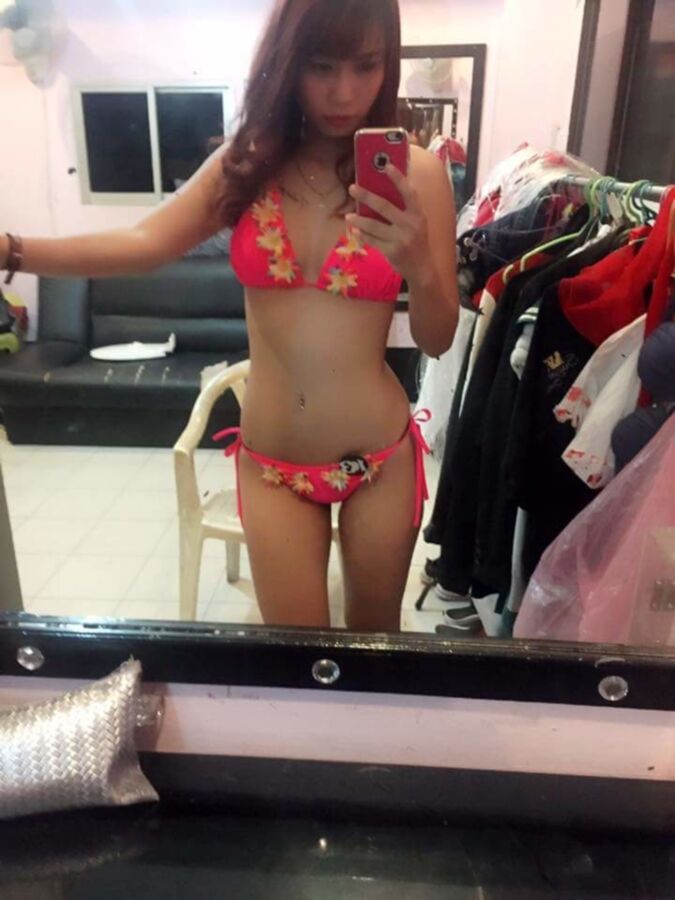 Free porn pics of Thai Bargirl  Pupe Pattaya  17 of 47 pics