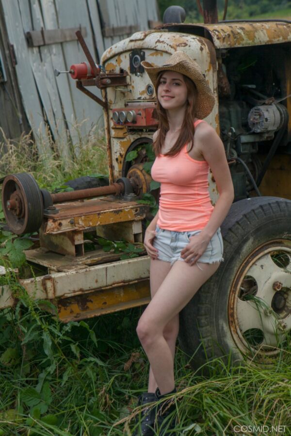 Free porn pics of Country Girl 1 of 16 pics