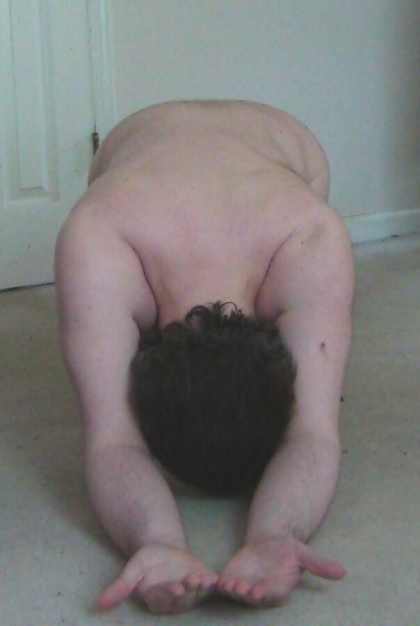 Free porn pics of nude male kneeling 6 of 13 pics