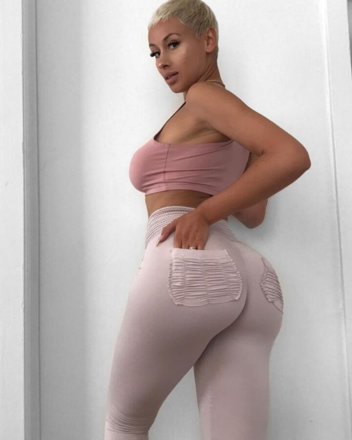 Free porn pics of Salmannsa R - big-assed short-haired IG / fitness model 9 of 50 pics