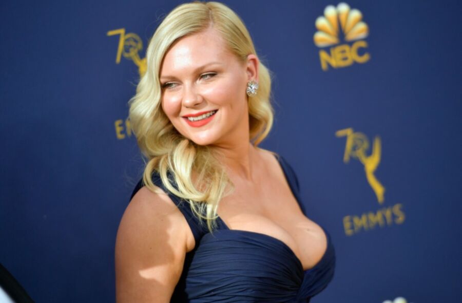 Free porn pics of Kirsten Dunst - huge tits at the Emmys 10 of 17 pics