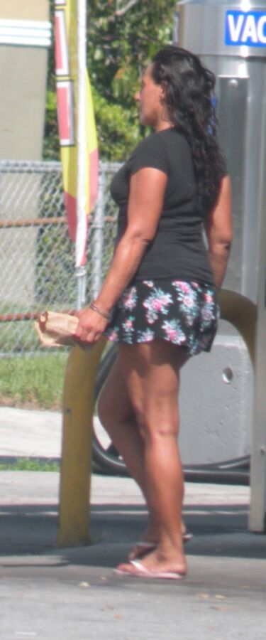 Free porn pics of Cheap Slutte Thick Streetwalker in Shorts, Tanned and Ready 4 of 10 pics