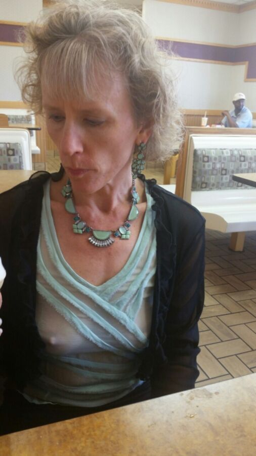 Free porn pics of BRALESS AMATEUR MATURES and GRANNIES leave TITS to your FANTASY 3 of 10 pics